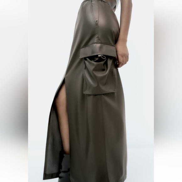 Zara faux leather cargo skirt - Picture 3 of 10